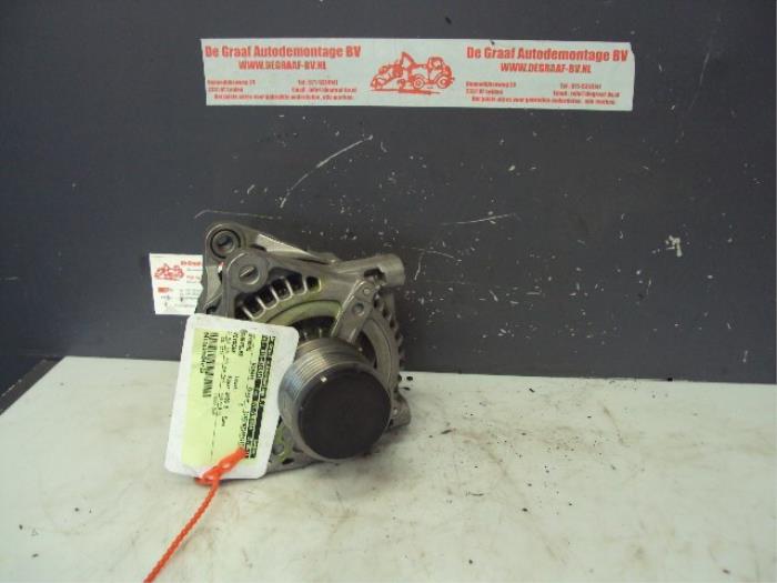 Begagnade Dynamo Chrysler Voyager/Grand Voyager (RG/RS) 2.8 CRD 16V Autom. Pris € 100,00 Marginaltabell erbjuds av de Graaf autodemontage B.V.