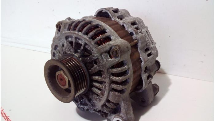 Dynamo from a Peugeot 307 SW (3H) 2.0 16V 2003