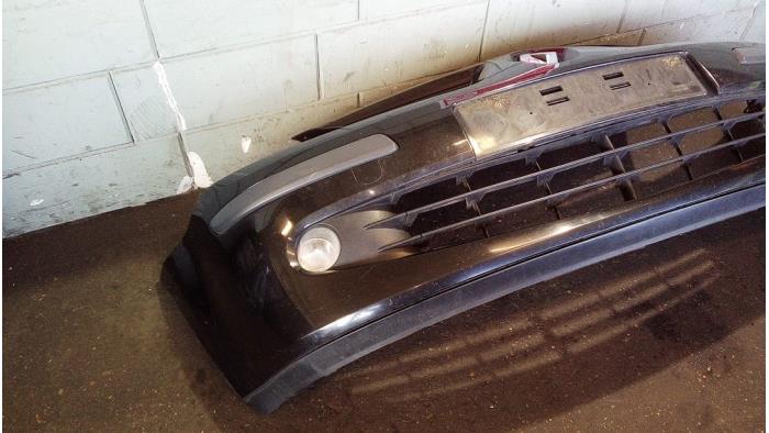Front bumper from a Renault Modus/Grand Modus (JP) 1.6 16V 2007