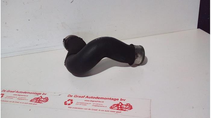 Gebrauchte Intercooler Schlauch Audi Q7 (4LB) 3.0 TDI V6 24V Preis € 25,00 Margenregelung angeboten von de Graaf autodemontage B.V.