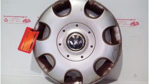 Używane Kolpak Volkswagen Touran (1T1/T2) Cena € 12,50 Procedura marży oferowane przez de Graaf autodemontage B.V.