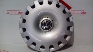 Usados Tapacubos Volkswagen Bora (1J2) Precio € 20,00 Norma de margen ofrecido por de Graaf autodemontage B.V.