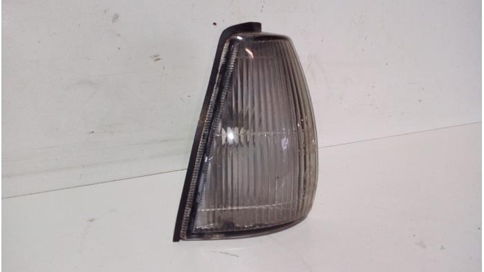 Side light, right from a Suzuki Alto (SB308)  1991