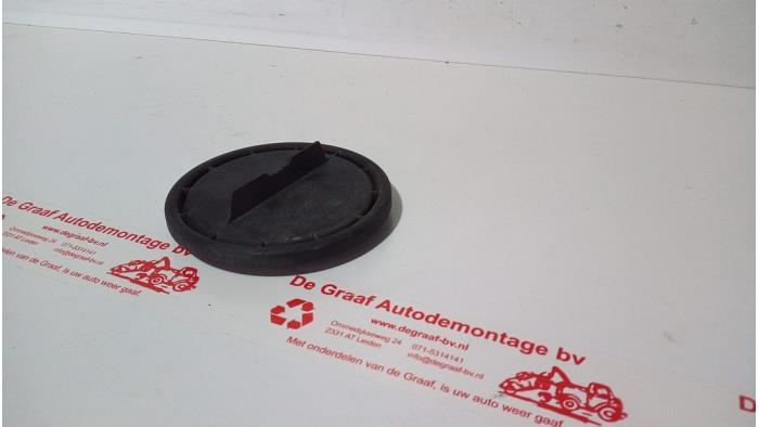 Gebrauchte Scheinwerferabdeckung rechts Mini Mini (R56) 1.4 16V One Preis € 15,00 Margenregelung angeboten von de Graaf autodemontage B.V.