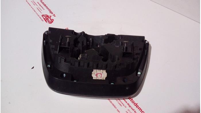 Gebrauchte Emblem Peugeot 206+ (2L/M) 1.4 XS Preis € 20,00 Margenregelung angeboten von de Graaf autodemontage B.V.