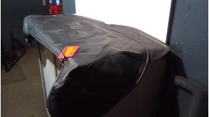 Używane Miekki dach cabrio MG MGF 1.8i VVC 16V Cena € 100,00 Procedura marży oferowane przez de Graaf autodemontage B.V.