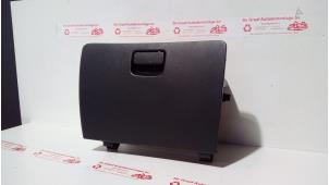 Used Glovebox Daihatsu Cuore (L251/271/276) 1.0 12V DVVT Price € 30,00 Margin scheme offered by de Graaf autodemontage B.V.