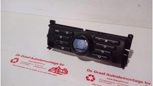 Używane Panel sterowania nagrzewnicy Mini Mini Cooper S (R53) 1.6 16V Cena € 40,00 Procedura marży oferowane przez de Graaf autodemontage B.V.