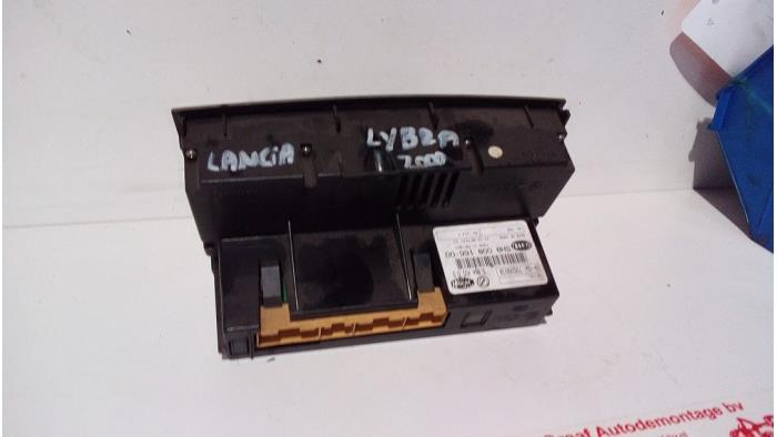 Heater control panel from a Lancia Lybra SW 2.4 JTD 2000