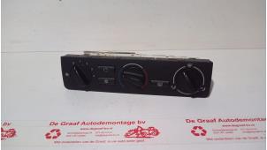 Usados Panel de control de calefacción BMW 3 serie (E46/2C) 323 Ci 24V Precio € 30,00 Norma de margen ofrecido por de Graaf autodemontage B.V.