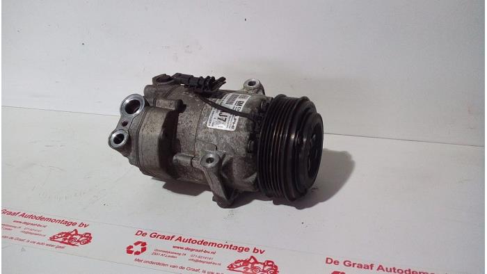 Usagé Compresseur de clim Opel Astra J Sports Tourer (PD8/PE8/PF8) 1.7 CDTi 16V Prix € 100,00 Règlement à la marge proposé par de Graaf autodemontage B.V.