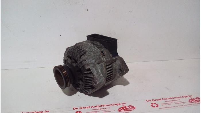 Gebrauchte Dynamo Renault Clio II (BB/CB) 1.6 RN, RT Preis € 35,00 Margenregelung angeboten von de Graaf autodemontage B.V.