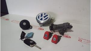 Usados Juego de cerraduras Volkswagen New Beetle (9C1/9G1) 2.0 Precio € 80,00 Norma de margen ofrecido por de Graaf autodemontage B.V.
