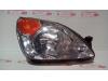 Headlight, right from a Honda CR-V (RD6/7/8), 2001 / 2007 2.0i 16V VTEC, SUV, Petrol, 1.998cc, 110kW (150pk), 4x4, K20A4, 2001-09 / 2007-03, RD5; RD87; RD88 2002