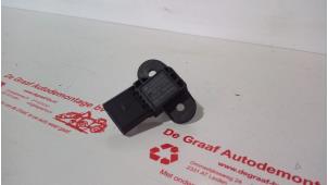 MAP-sensor (insugsrör) från en Volkswagen Transporter T5 2.0 TDI DRF 2011