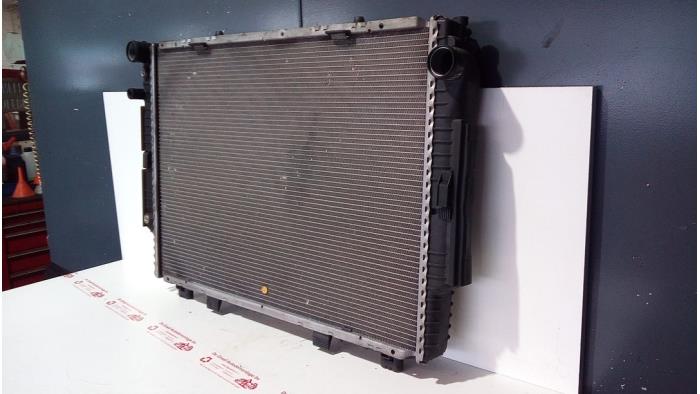 Used Radiator Mercedes S (C140) 5.0 500 SEC, CL-500 32V Price € 100,00 Margin scheme offered by de Graaf autodemontage B.V.