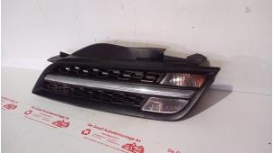 Used Grille Nissan Micra (K12) 1.2 16V Price € 20,00 Margin scheme offered by de Graaf autodemontage B.V.