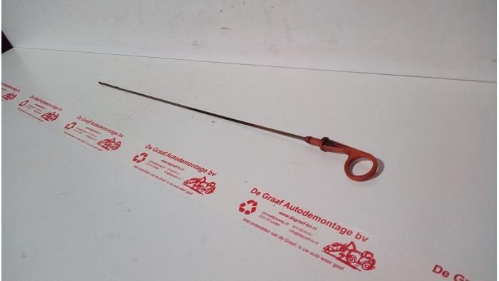 Gebrauchte Ölmessstab Nissan Almera Tino (V10M) 1.8 16V Preis € 15,00 Margenregelung angeboten von de Graaf autodemontage B.V.