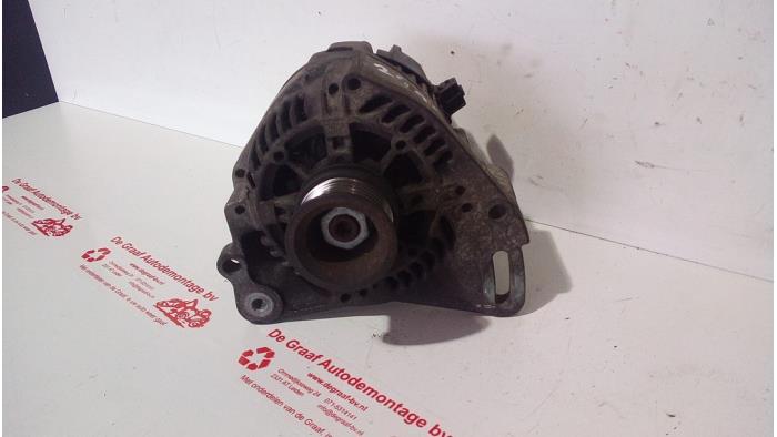 Begagnade Dynamo Volkswagen Golf III Cabrio (1E) 1.8,Avantgarde Pris € 35,00 Marginaltabell erbjuds av de Graaf autodemontage B.V.
