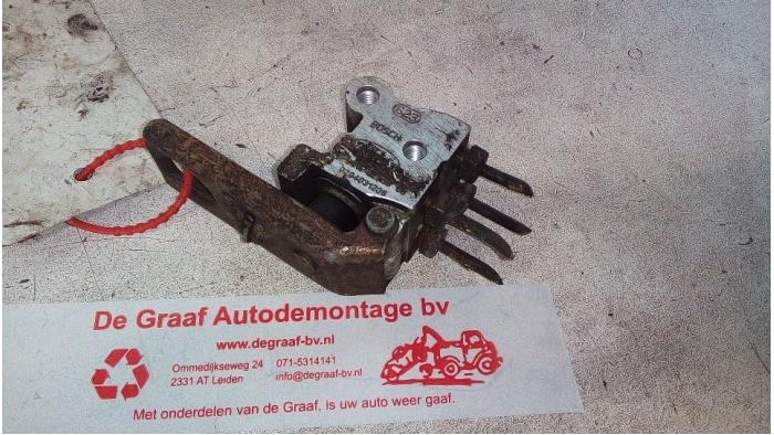 Begagnade EBD-system Ford Transit 2.0 TDdi 16V Pris € 50,00 Marginaltabell erbjuds av de Graaf autodemontage B.V.