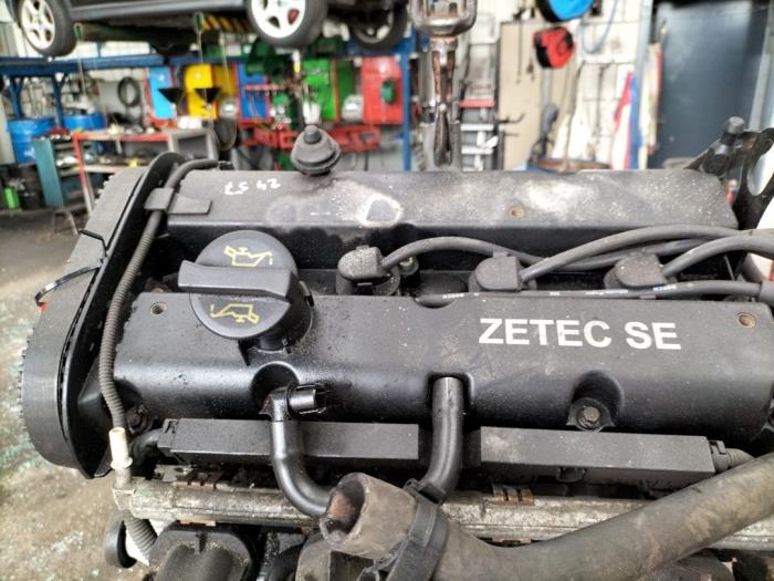 Motor van een Ford Fusion 1.4 16V 2003
