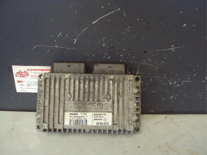 Used Automatic gearbox computer Renault Scénic II (JM) 1.6 16V Price € 75,00 Margin scheme offered by de Graaf autodemontage B.V.