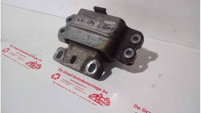 Used Engine mount Volkswagen Golf Plus (5M1/1KP) 1.4 TSI 140 16V Price € 25,00 Margin scheme offered by de Graaf autodemontage B.V.