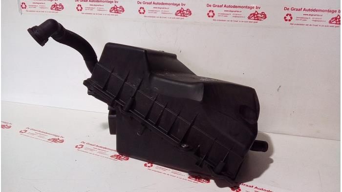 Gebrauchte Luftfiltergehäuse Volkswagen New Beetle (9C1/9G1) 2.0 Preis € 35,00 Margenregelung angeboten von de Graaf autodemontage B.V.