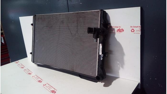 Used Radiator Volkswagen Golf Plus (5M1/1KP) 1.4 TSI 140 16V Price € 35,00 Margin scheme offered by de Graaf autodemontage B.V.