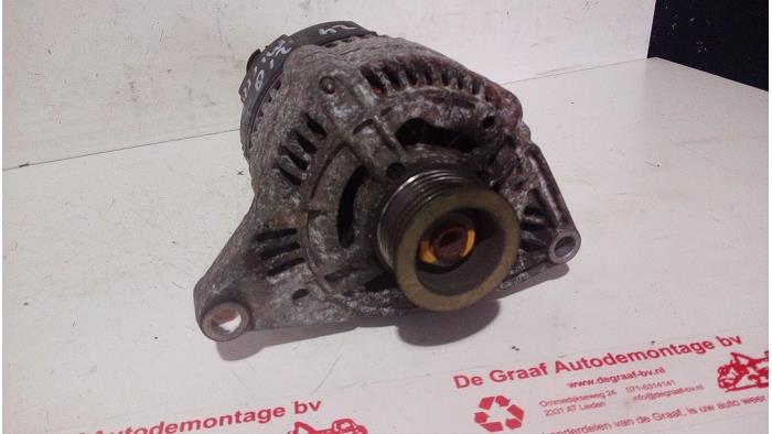 Used Dynamo Nissan Micra (K11) 1.3 LX,SLX 16V Price € 30,00 Margin scheme offered by de Graaf autodemontage B.V.