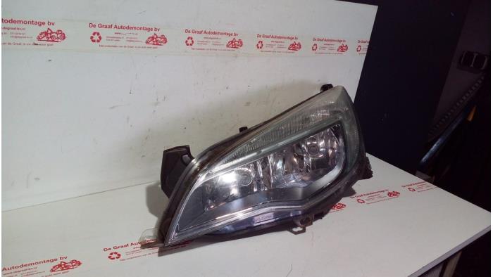 Gebrauchte Scheinwerfer links Opel Astra J (PC6/PD6/PE6/PF6) 1.4 Turbo 16V Preis € 80,00 Margenregelung angeboten von de Graaf autodemontage B.V.