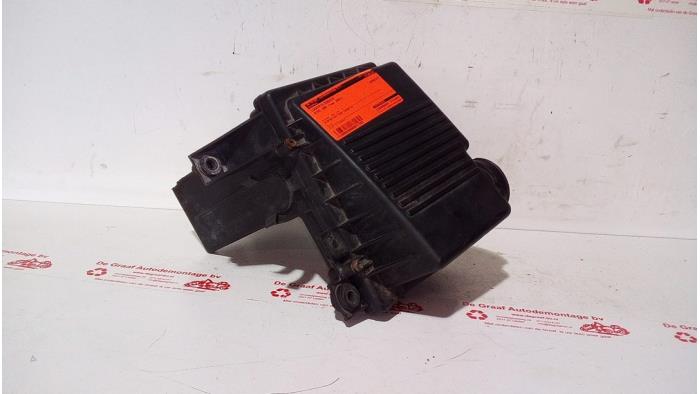 Begagnade Luftfilterhus BMW Mini (R50/53) 1.6 16V One Pris € 35,00 Marginaltabell erbjuds av de Graaf autodemontage B.V.