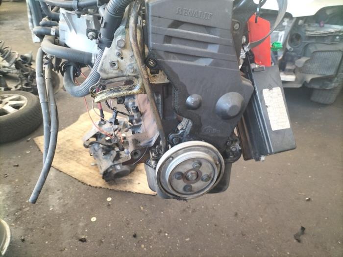 Engine from a Renault Megane Scénic (JA) 1.4i RL,RN 1999