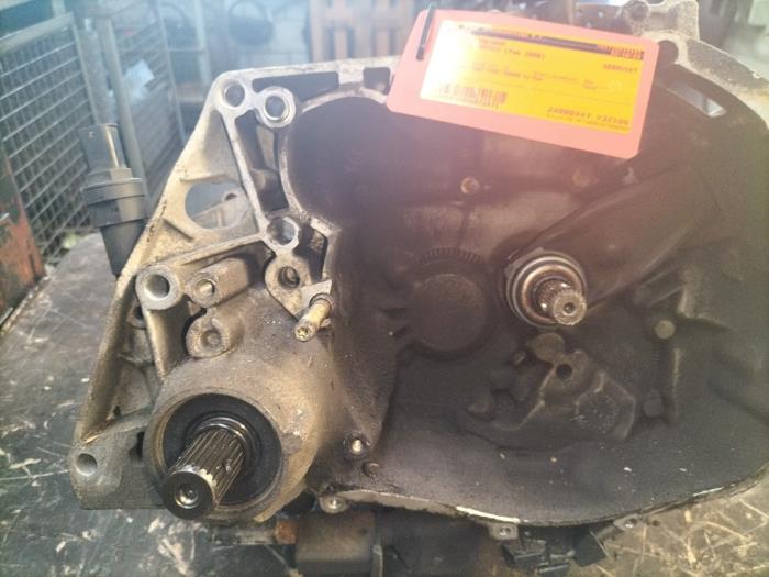 Gebrauchte Getriebe Renault Megane Scénic (JA) 1.4i RL,RN Preis € 200,00 Margenregelung angeboten von de Graaf autodemontage B.V.