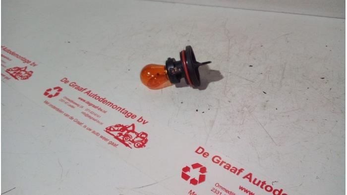 Gebrauchte Scheinwerfer Fitting Volvo V50 (MW) 2.4 20V Preis € 10,00 Margenregelung angeboten von de Graaf autodemontage B.V.