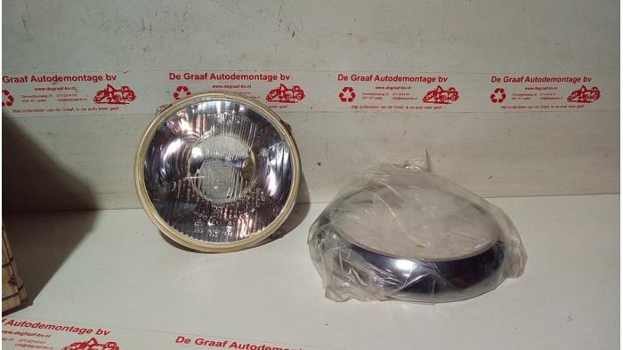 Używane Reflektor lewy Austin Mini Mk.II Cena € 36,30 Z VAT oferowane przez de Graaf autodemontage B.V.