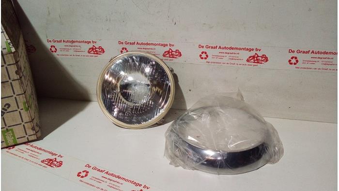 Używane Reflektor lewy Austin Mini Mk.II Cena € 36,30 Z VAT oferowane przez de Graaf autodemontage B.V.