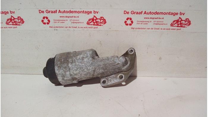 Gebrauchte Ölfiltergehäuse Opel Corsa E 1.4 16V Preis € 30,00 Margenregelung angeboten von de Graaf autodemontage B.V.