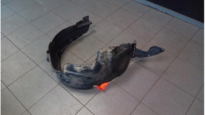 Używane Nadkole Kia Cee'd (EDB5) 1.6 CVVT 16V Cena € 25,00 Procedura marży oferowane przez de Graaf autodemontage B.V.