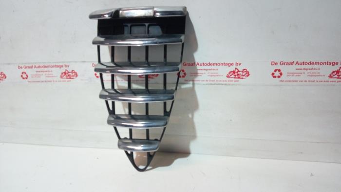 Gebrauchte Grill Alfa Romeo 147 (937) 1.6 Twin Spark 16V Preis € 30,00 Margenregelung angeboten von de Graaf autodemontage B.V.