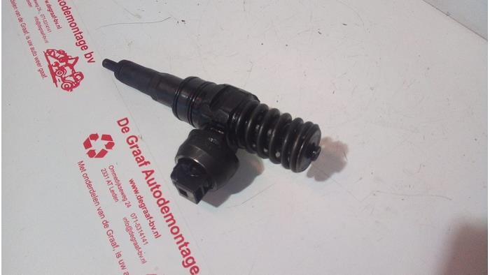 Einspritzdüse (Diesel) van een Volkswagen Transporter/Caravelle T5 2.5 TDi PF 2007