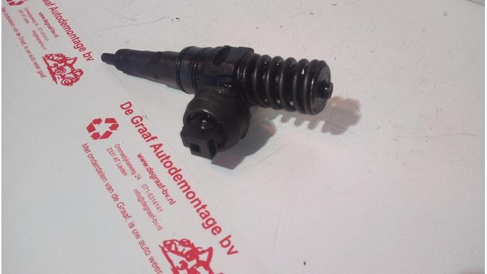 Einspritzdüse (Diesel) van een Volkswagen Transporter/Caravelle T5 2.5 TDi PF 2007