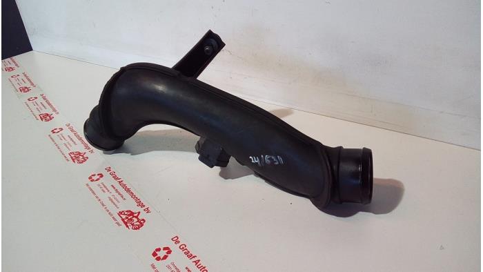 Gebrauchte Intercooler Rohr Volkswagen Passat Variant (3C5) 2.0 FSI 16V Preis € 35,00 Margenregelung angeboten von de Graaf autodemontage B.V.