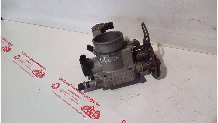 Usagé Boitier papillon Mazda 323 Fastbreak (BJ14) 2.0 16V Prix € 40,00 Règlement à la marge proposé par de Graaf autodemontage B.V.
