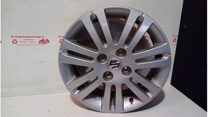 Używane Obrecz Suzuki Splash 1.0 12V Cena € 65,00 Procedura marży oferowane przez de Graaf autodemontage B.V.