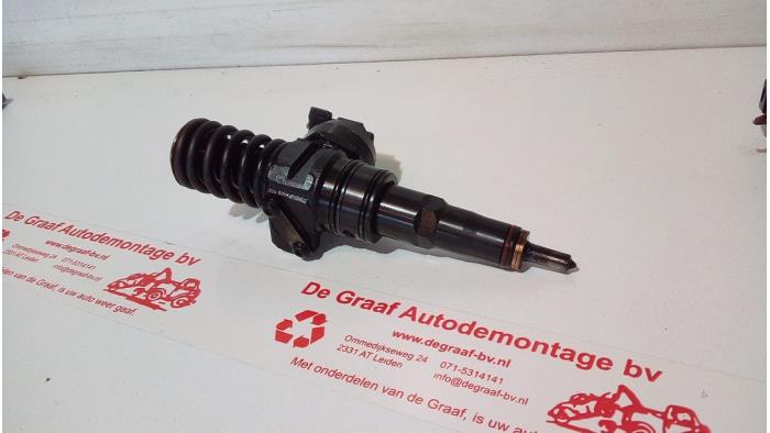 Usagé Injecteurs Volkswagen Caddy III (2KA,2KH,2CA,2CH) 2.0 SDI Prix € 120,00 Règlement à la marge proposé par de Graaf autodemontage B.V.