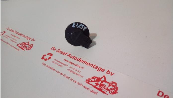 Używane Oprawa reflektora Citroen C1 1.0 12V Cena € 10,00 Procedura marży oferowane przez de Graaf autodemontage B.V.