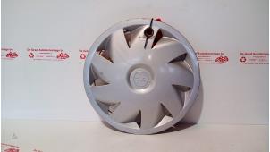 Używane Kolpak Opel Vectra A (86/87) 1.6 i Ecotec Cena € 10,00 Procedura marży oferowane przez de Graaf autodemontage B.V.