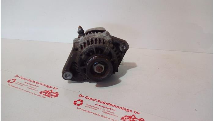 Gebrauchte Dynamo Daihatsu Cuore (L251/271/276) 1.0 12V DVVT Preis € 35,00 Margenregelung angeboten von de Graaf autodemontage B.V.
