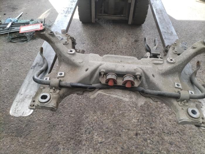Used Subframe Citroen C5 III Tourer (RW) 1.8 16V Price € 150,00 Margin scheme offered by de Graaf autodemontage B.V.